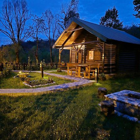 Cabin House Dubovik เซทินเจ ภายนอก รูปภาพ