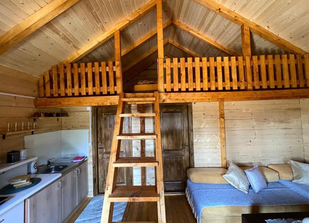 Cabin House Dubovik เซทินเจ ภายนอก รูปภาพ