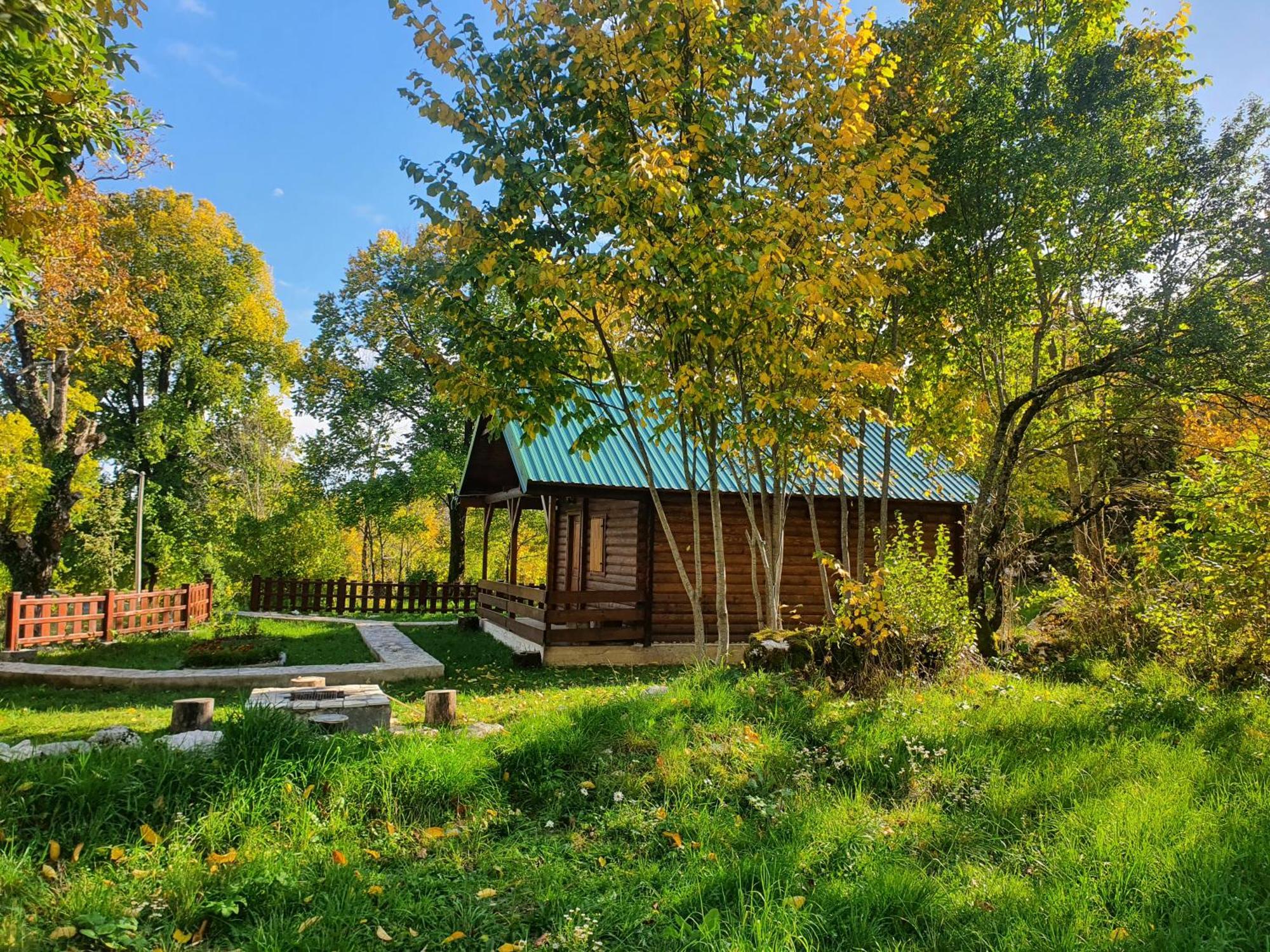Cabin House Dubovik เซทินเจ ภายนอก รูปภาพ