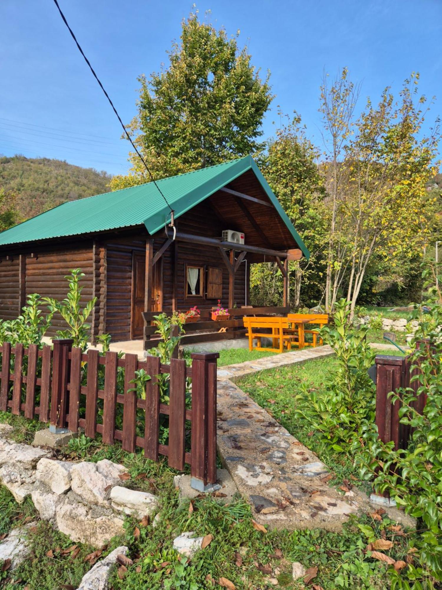 Cabin House Dubovik เซทินเจ ภายนอก รูปภาพ