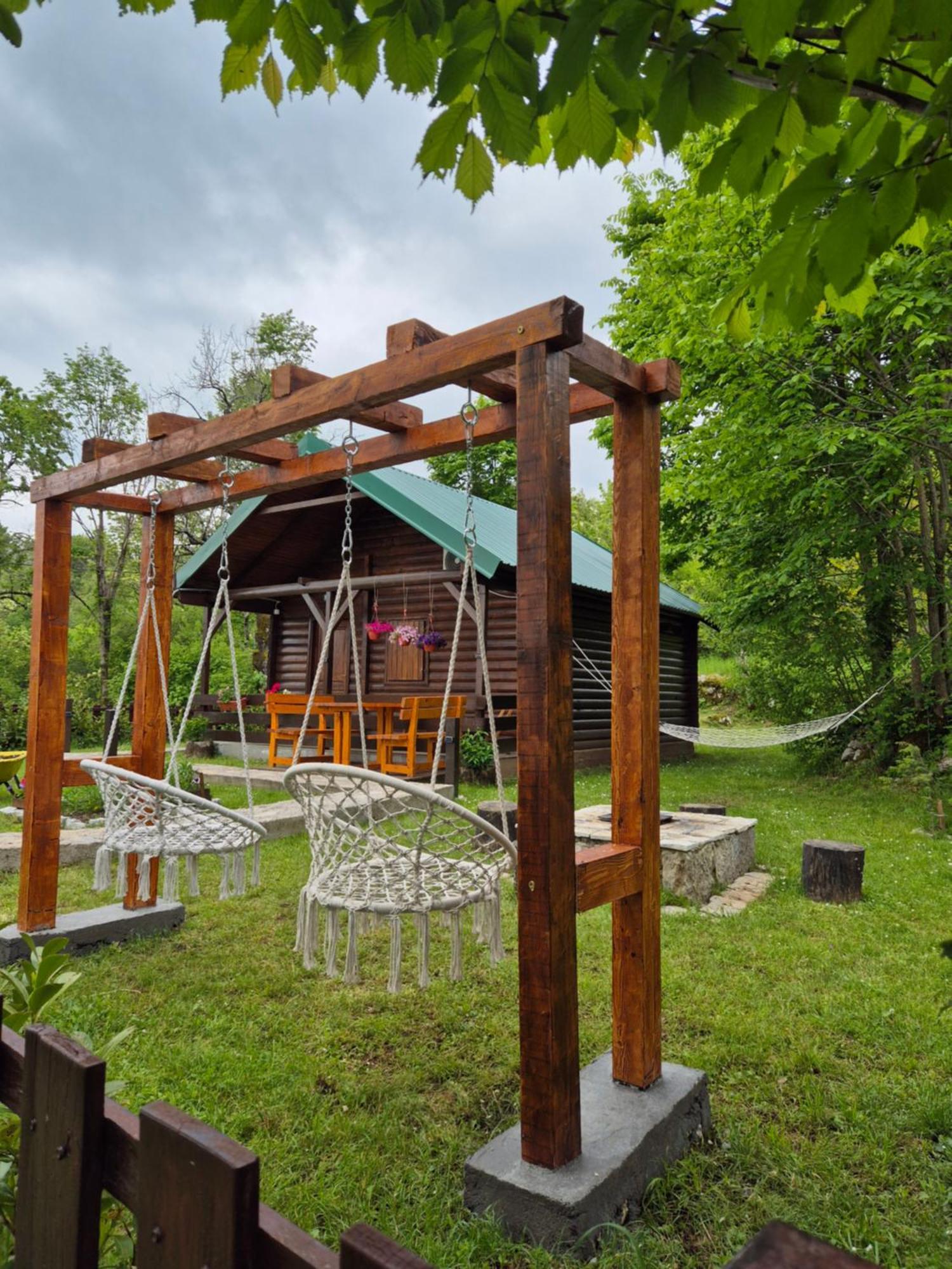 Cabin House Dubovik เซทินเจ ภายนอก รูปภาพ